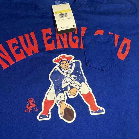 NWT Nike NFL New England Patriots Mens Small Blue Embroidered Nike Pocket Tshirt - Picture 4 of 8
